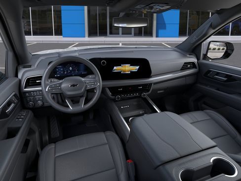 New 2026 Chevrolet Suburban RST w/ Comfort Package AWD/4WD image 15