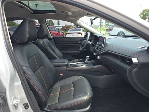 Used 2022 Nissan Altima 2.5 SR FWD image 18