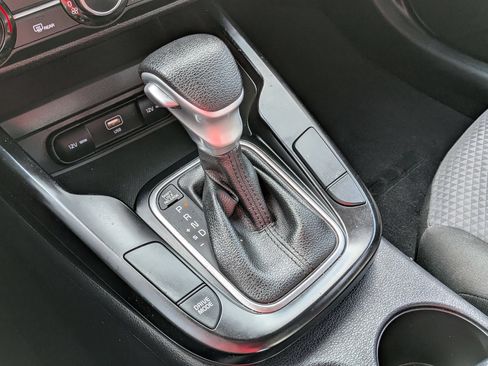Used 2024 Kia Soul LX w/ Option Group 015 FWD image 25