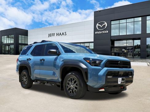 Used 2026 Toyota 4Runner SR5 AWD/4WD image 4