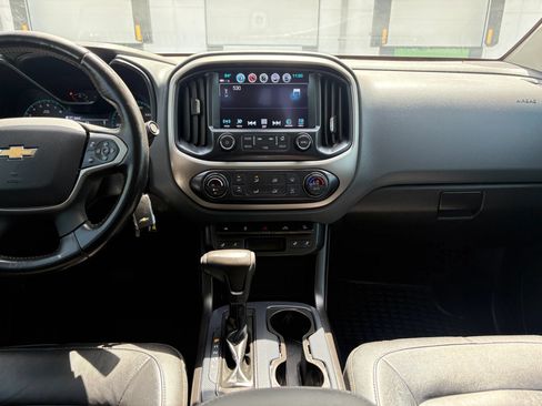 Used 2018 Chevrolet Colorado Z71 RWD image 12