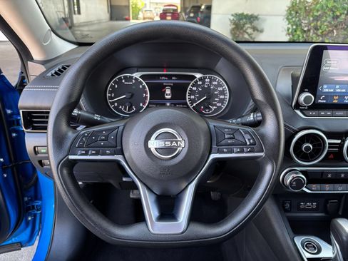 Used 2025 Nissan Sentra SV FWD image 22