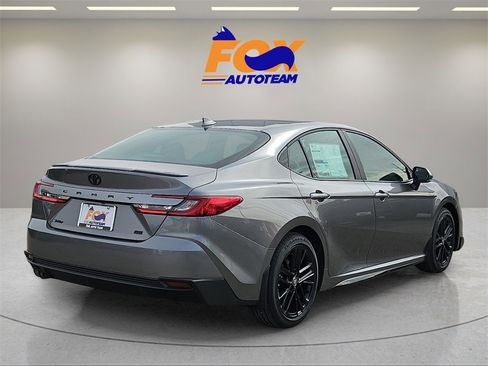 New 2026 Toyota Camry SE image 4