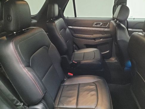 Used 2017 Ford Explorer Sport w/ Equipment Group 401A AWD/4WD image 19