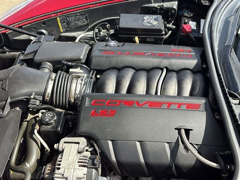 Used 2010 Chevrolet Corvette Coupe w/ Preferred Equipment Group RWD image 15