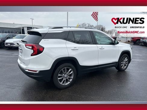 Used 2023 GMC Terrain SLT image 5