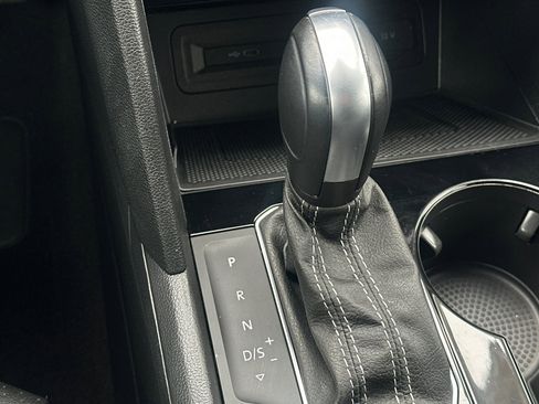 Used 2023 Volkswagen Atlas Cross Sport SE image 21