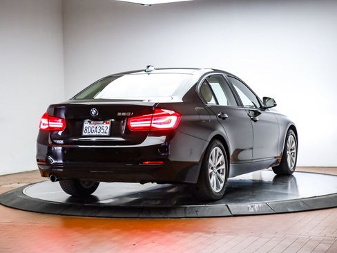 Used 2018 BMW 320i Sedan image 7