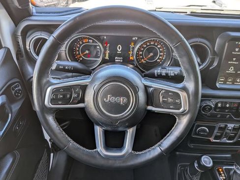 Used 2021 Jeep Wrangler Unlimited Sahara AWD/4WD image 17