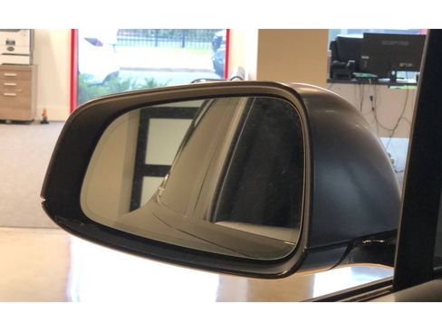 Used 2024 Tesla Model X image 33