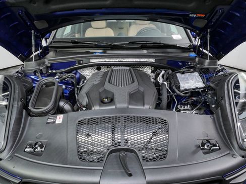 New 2026 Porsche Macan AWD/4WD image 36