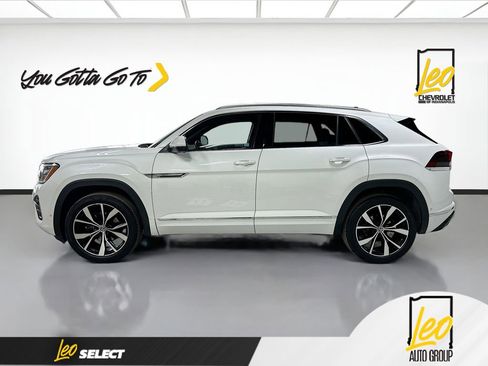 Used 2024 Volkswagen Atlas Cross Sport SEL Premium R-Line image 8