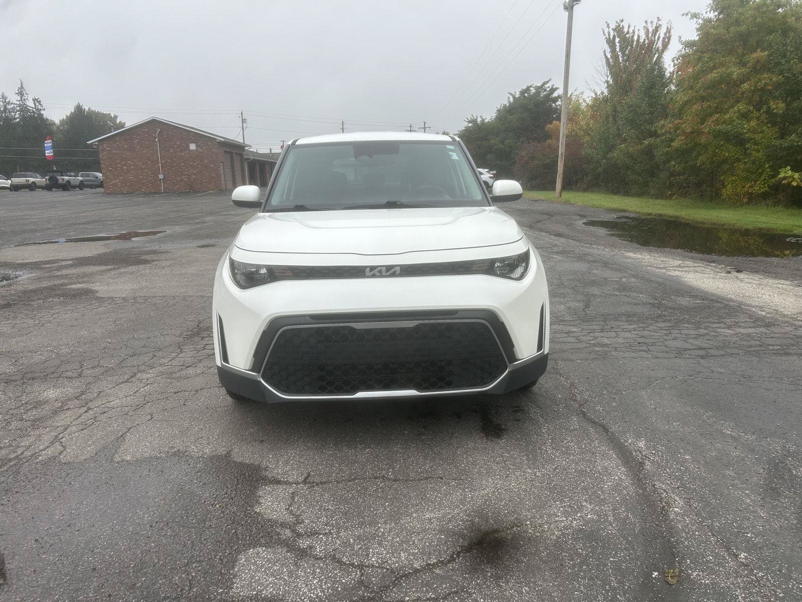 Used 2024 Kia Soul LX w/ Option Group 015 FWD image 8