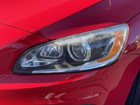 Used 2015 Volvo S60 T6 R-Design image 4