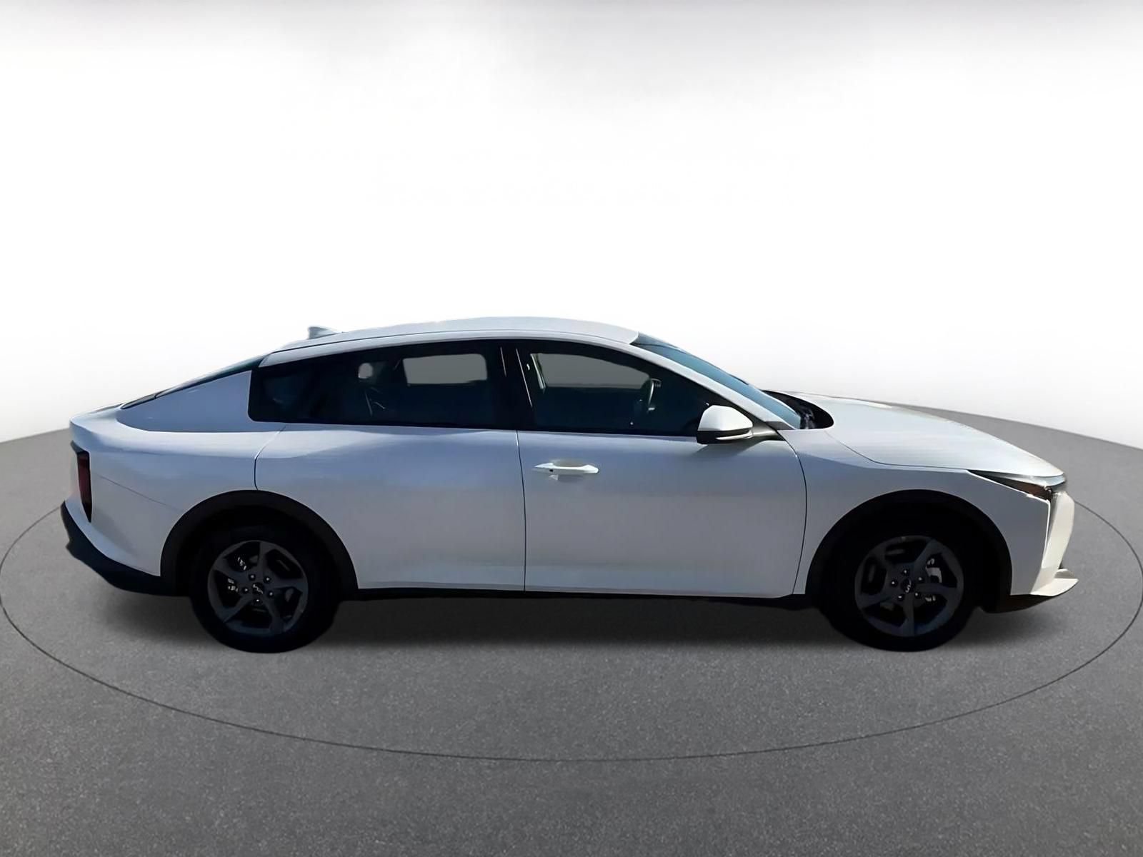 Used 2026 Kia K4 FWD image 15
