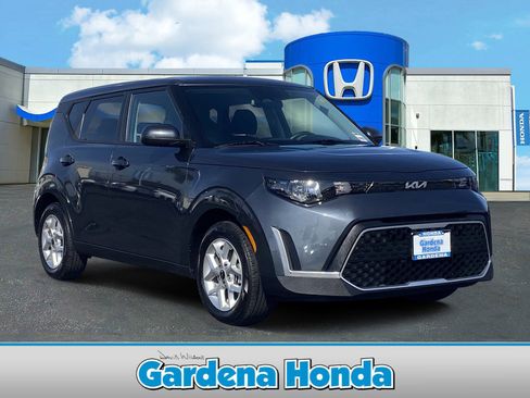 Used 2024 Kia Soul LX w/ Option Group 015 FWD image 1