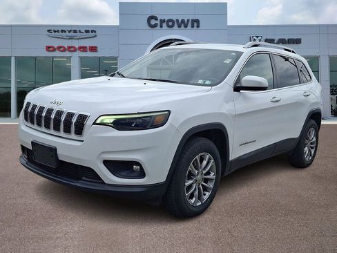 Used 2021 Jeep Cherokee Latitude Plus w/ Sun & Sound Group AWD/4WD image 3