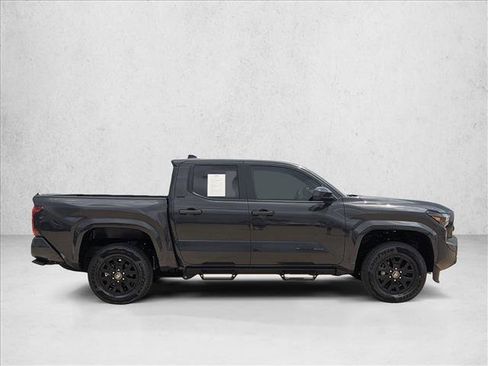 Used 2025 Toyota Tacoma SR5 AWD/4WD image 4