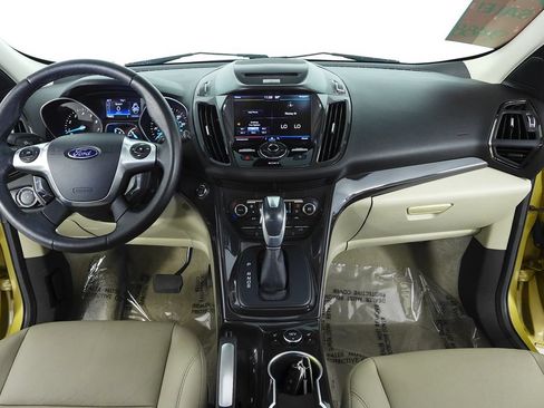 Used 2014 Ford Escape Titanium FWD image 25
