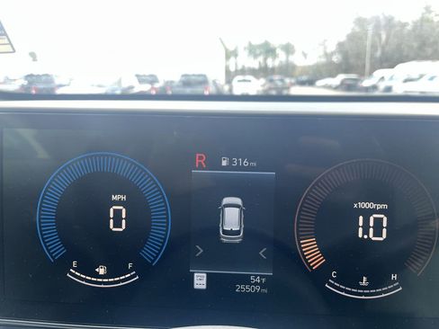 Used 2025 Hyundai Kona SEL AWD/4WD image 8