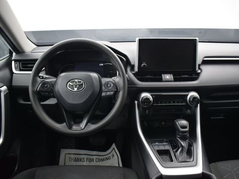 Used 2024 Toyota RAV4 XLE FWD image 14