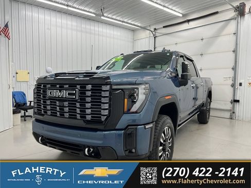 Used 2025 GMC Sierra 2500 Denali Ultimate AWD/4WD image 6