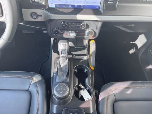 Used 2022 Ford Bronco Badlands image 31