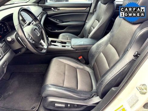 Used 2018 Honda Accord Sport image 14