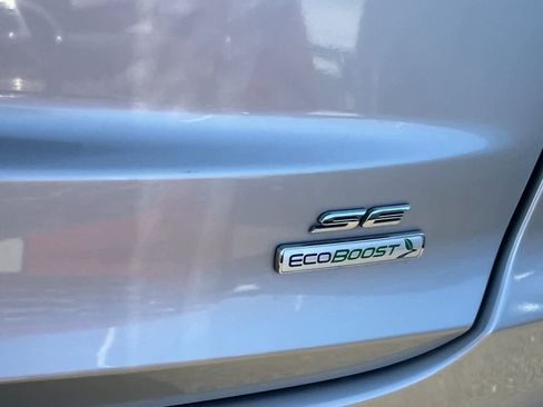 Used 2019 Ford Fusion SE w/ Equipment Group 151A FWD image 21