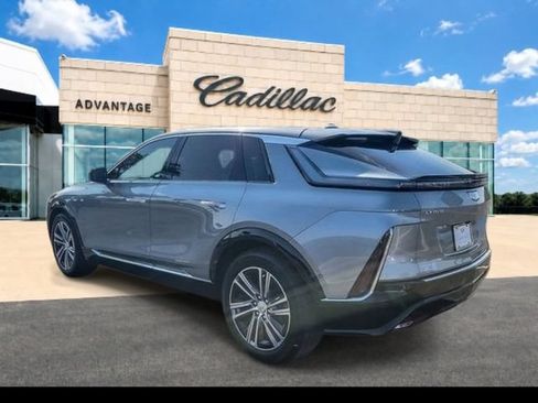 Certified 2024 Cadillac Lyriq Luxury RWD image 10