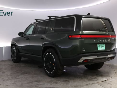 Used 2025 Rivian R1S Adventure AWD/4WD image 17