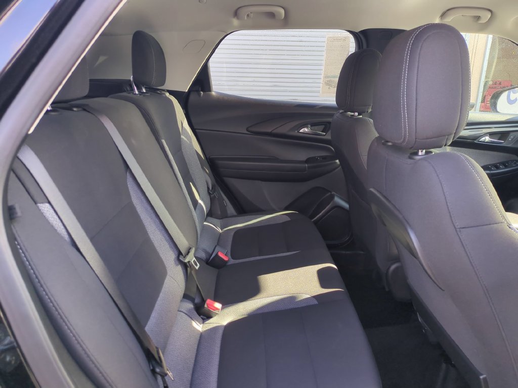 Used 2025 Chevrolet TrailBlazer LT AWD/4WD image 28
