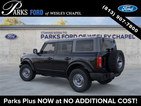 New 2025 Ford Bronco 4-Door image 4