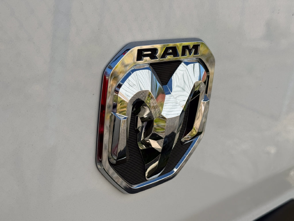 Used 2025 RAM ProMaster 2500 w/ U-Haul Equipment Group FWD image 17