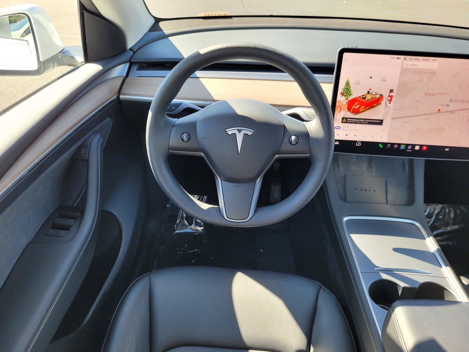 Used 2023 Tesla Model Y AWD image 19