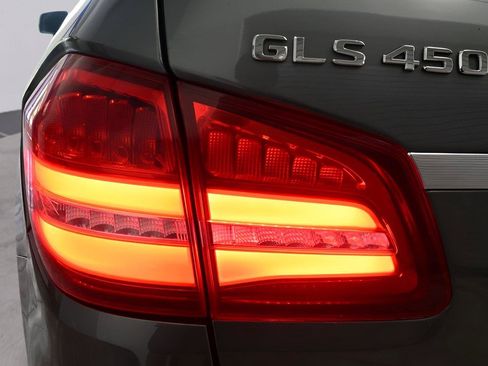 Used 2019 Mercedes-Benz GLS 450 4MATIC w/ Premium 1 Package image 40