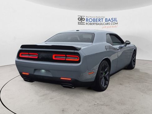 Used 2022 Dodge Challenger R/T w/ Driver Convenience Group image 5