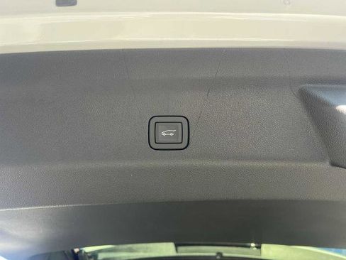 New 2026 GMC Yukon XL AT4 w/ AT4 Premium Plus Package image 25