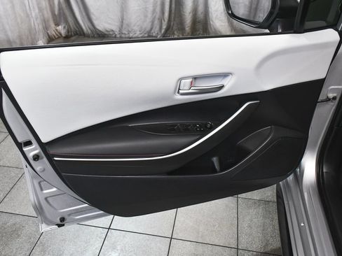 Used 2023 Toyota Corolla SE AWD/4WD image 9