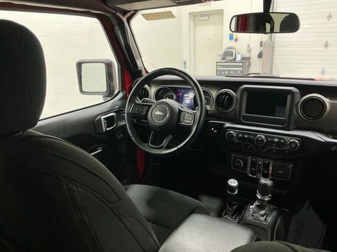 Used 2021 Jeep Wrangler Unlimited Sport image 15