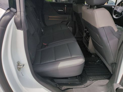 Used 2025 GMC Hummer EV 3X AWD/4WD image 28