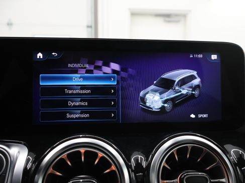 Used 2022 Mercedes-Benz GLB 35 AMG 4MATIC image 55