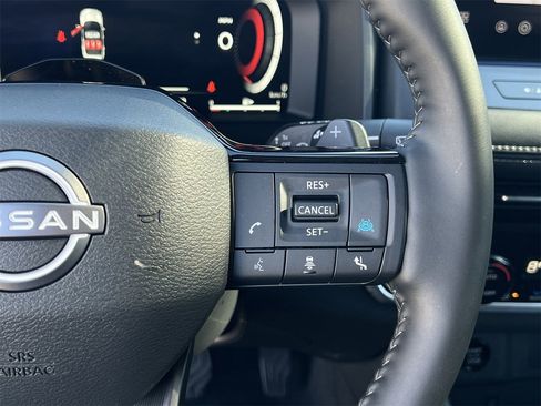 Certified 2025 Nissan Rogue Platinum w/ Tech Package image 12