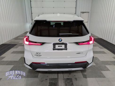 Used 2025 BMW X1 xDrive28i image 3