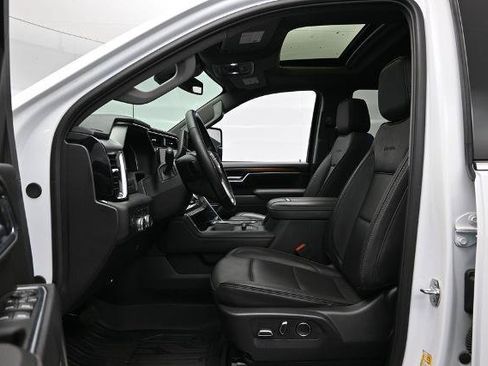 Used 2025 GMC Sierra 2500 Denali AWD/4WD image 22