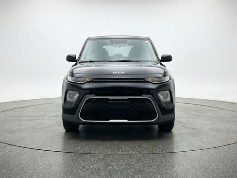 Used 2025 Kia Soul LX w/ LX Technology Package image 2