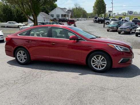 Used 2016 Hyundai Sonata SE FWD image 4