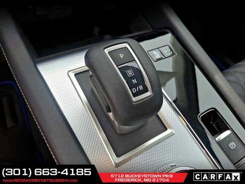 New 2025 Mitsubishi Outlander SEL image 13