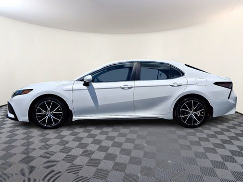 Certified 2022 Toyota Camry SE AWD/4WD image 10