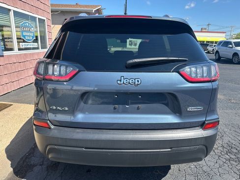 Used 2019 Jeep Cherokee Latitude w/ Cold Weather Group image 4